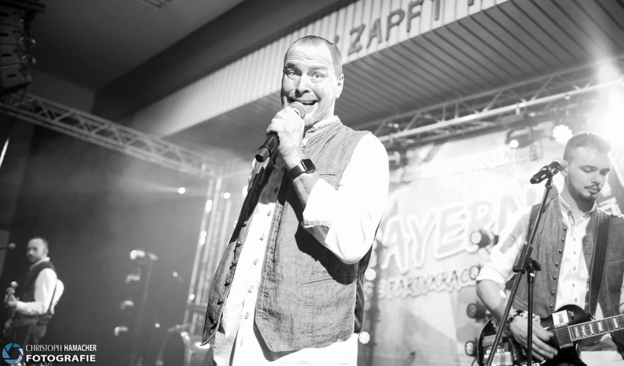 Oktoberfest_in_Niederbreitbach_15.jpg