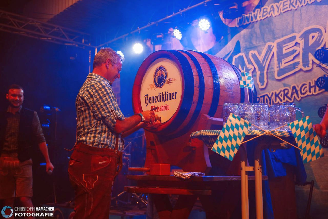 Oktoberfest_in_Niederbreitbach_07.jpg