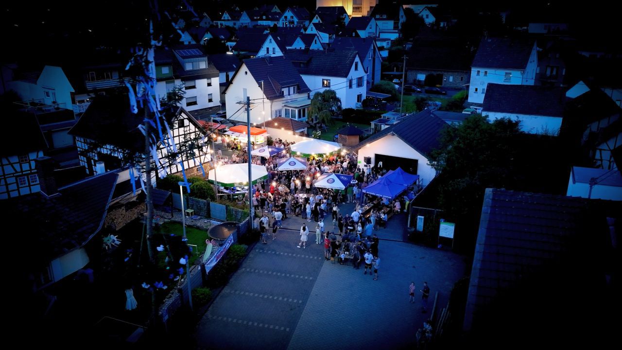 Kirmes_in_Niederbreitbach_01.jpg