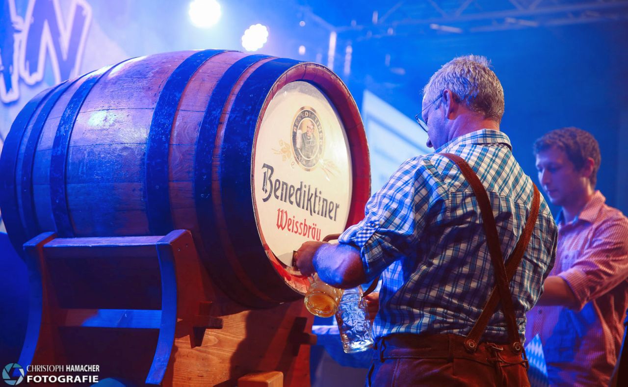 Oktoberfest_in_Niederbreitbach_09.jpg